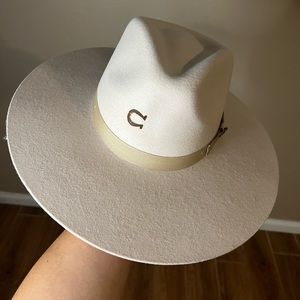 Charlie 1 Horse , Beige felt hat . Size Large